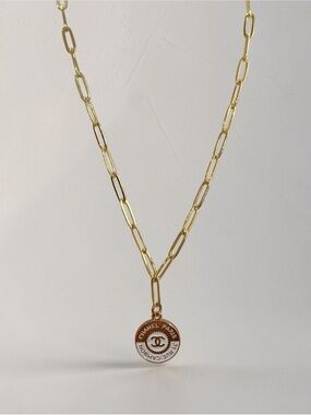 Gold-Tone 16-20 inch Paperclip Chain Necklace with Round Logo Disc - NEW